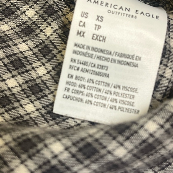 American Eagle Cropped Flannel Woman’s Size XS Oversized Hoodie - Picture 13 of 13